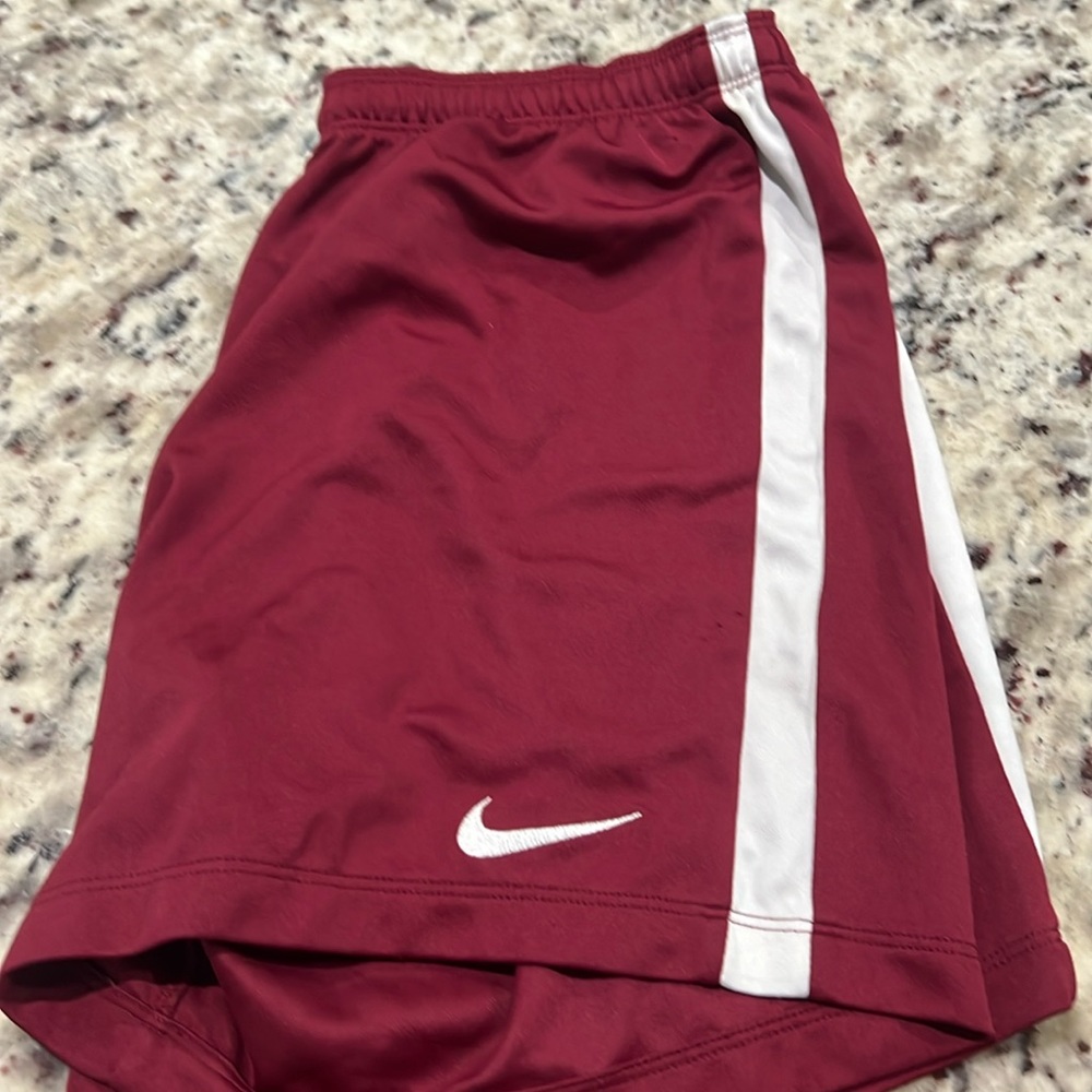 Nike maroon basketball shorts